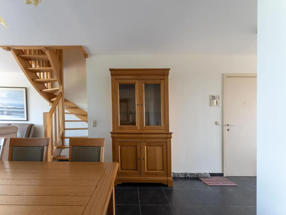 Nice Apartment In Bredene With Balcony 比利时