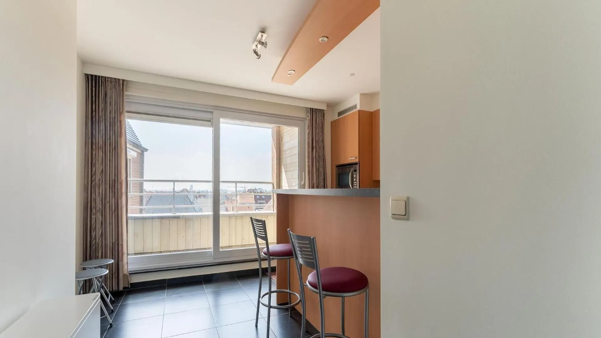 Nice Apartment In Bredene With Balcony 0*,  比利时