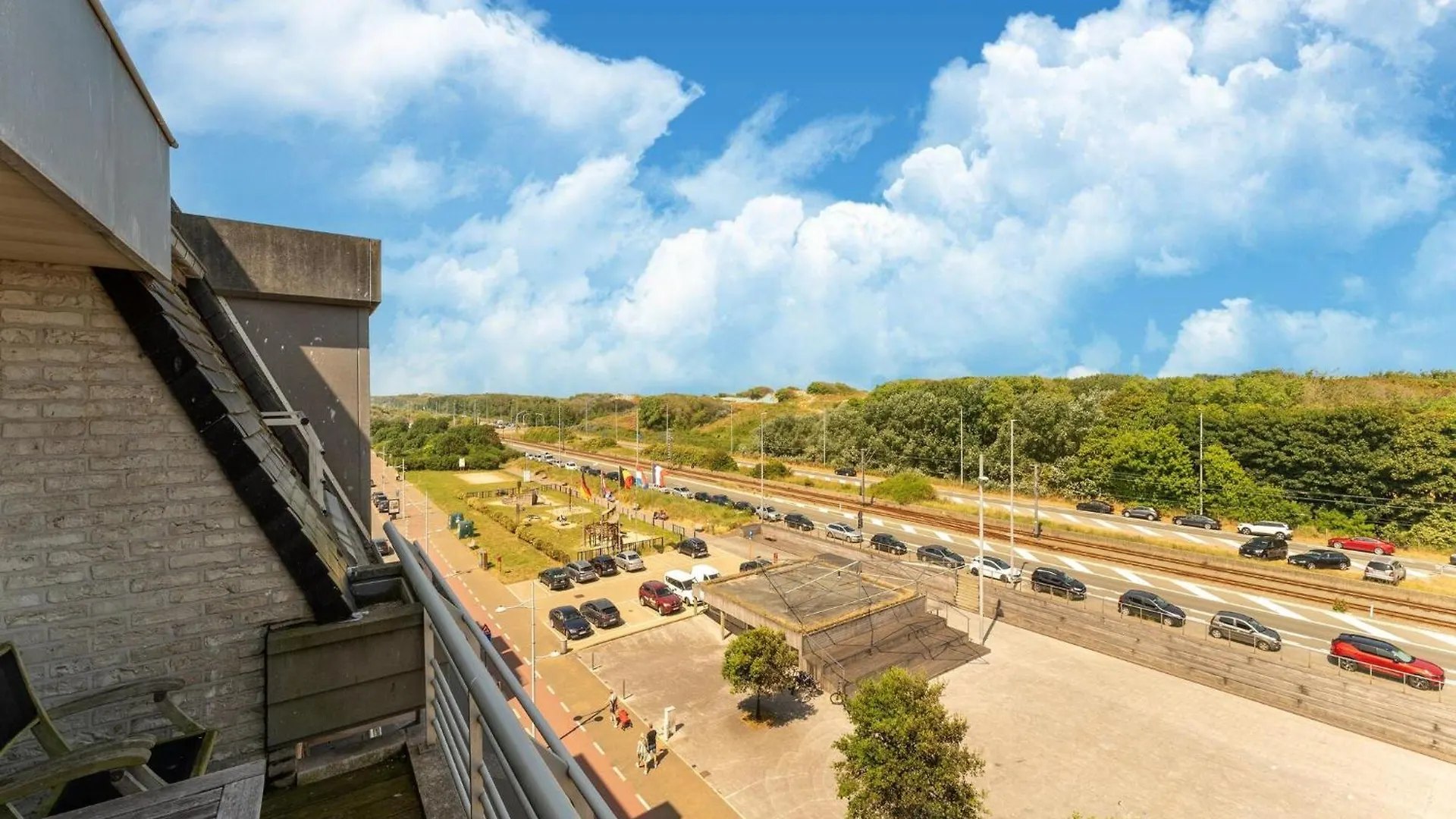 Nice Apartment In Bredene With Balcony 比利时